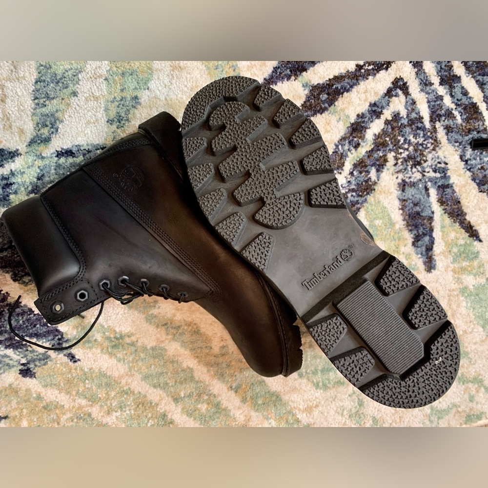 Men’s Size 12 M Timberland Boots. New without Tag. Black.